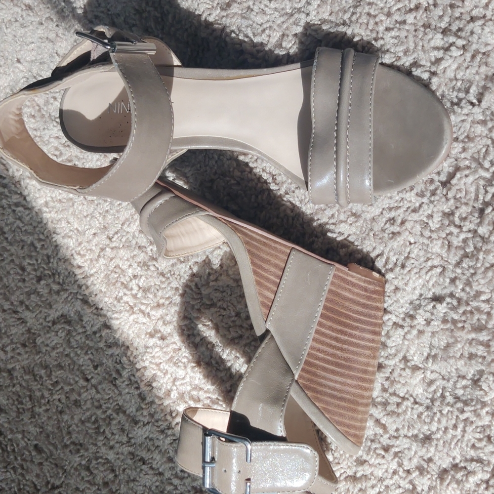 Nine West wedge 7.5